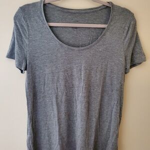 SCOOP NECK T SHIRT